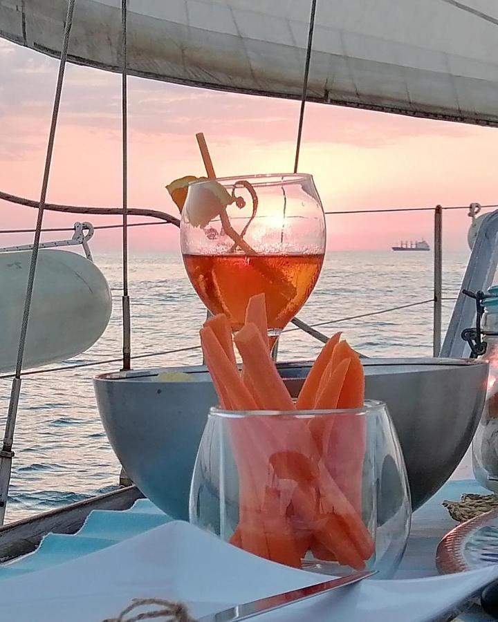 Hotel La Tua Stanza A Vela Sul Mare Bari Exteriér fotografie