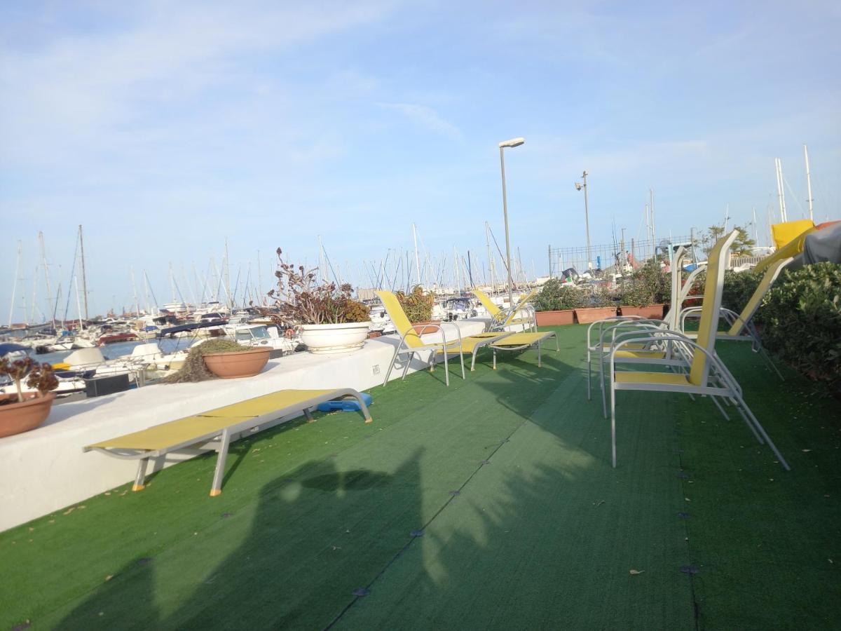 Hotel La Tua Stanza A Vela Sul Mare Bari Exteriér fotografie